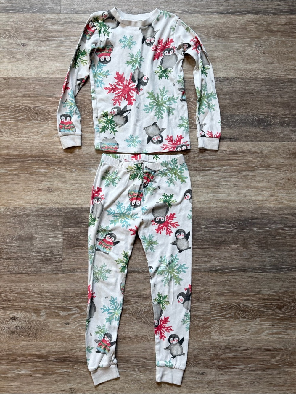 Burt’s Bees Kids. Two-Piece Penguin Christmas Jammies. 5T